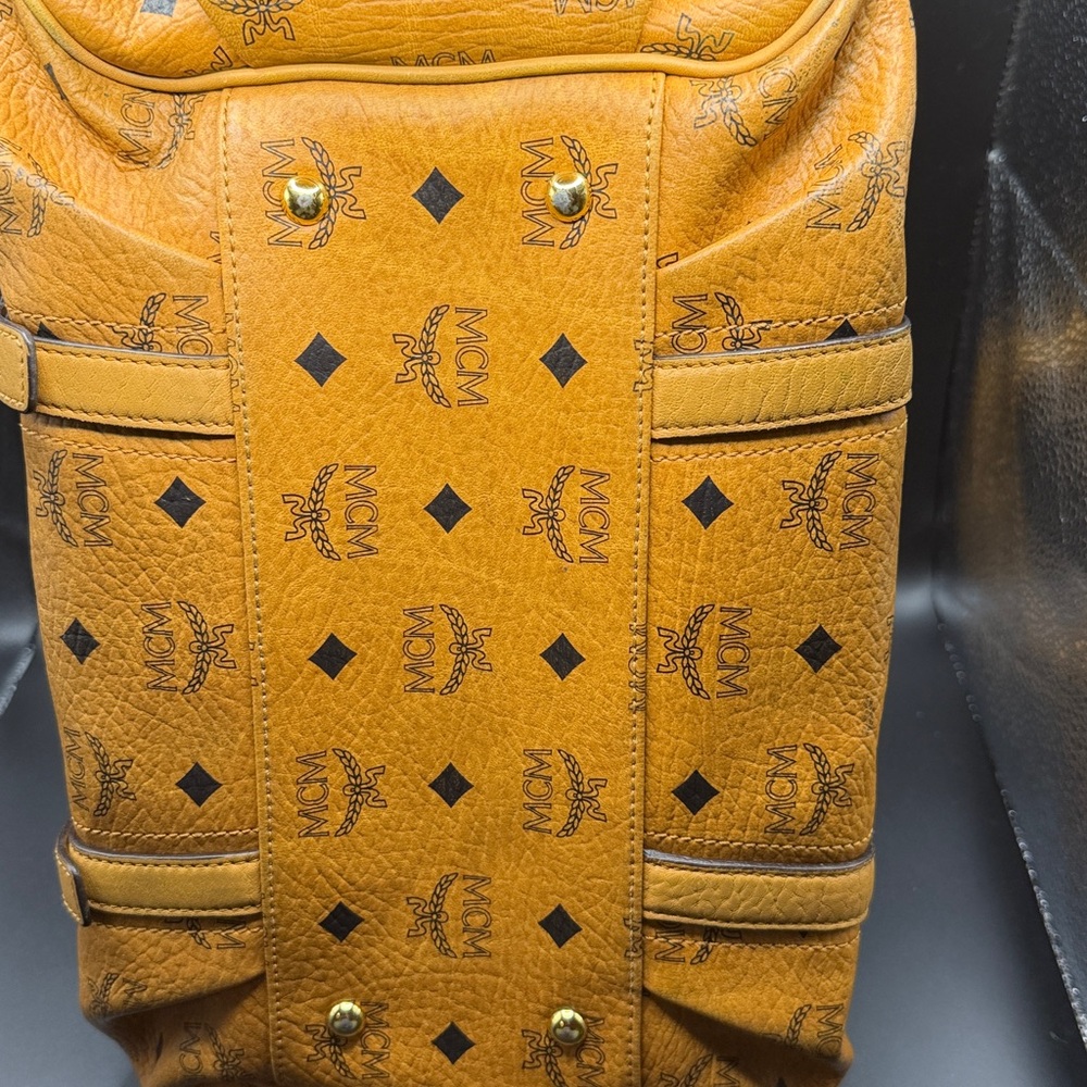 MCM at it finest - Picture 4 of 7